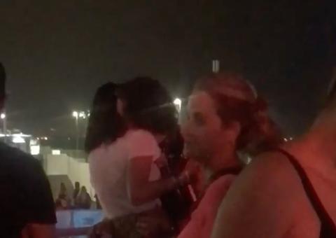 Vídeo mostra Bruna Marquezine e Gian Luca na maior pegação no Rock in Rio