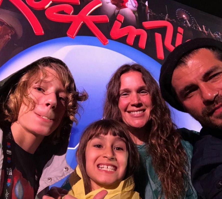 Em rara aparição com família, Thiago Lacerda curte noite de metal no Rock in Rio