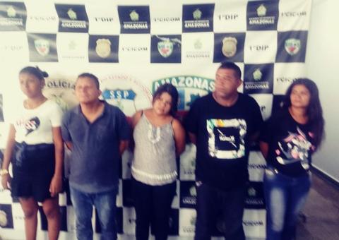 Cinco são presos roubando passageiros na porta de ônibus no Centro de Manaus