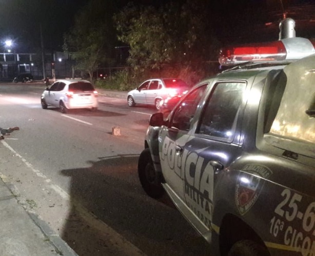 Motociclista morre ao ter cabeça dilacerada em grave acidente em Manaus