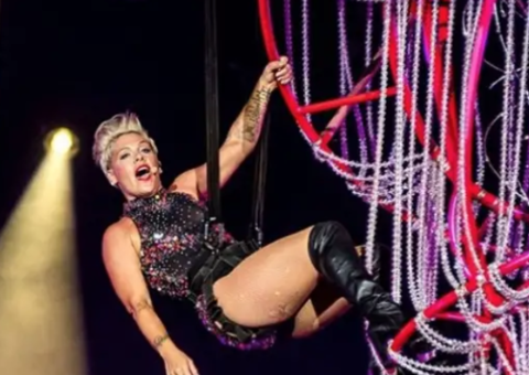 Rock in Rio: Pink encanta fãs com espetáculo e até pedido de casamento LGBT 