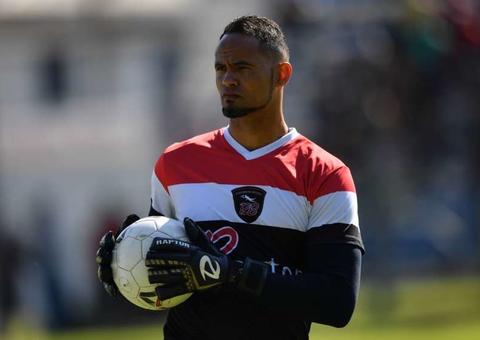 Goleiro Bruno retorna aos campos e manda recado para público