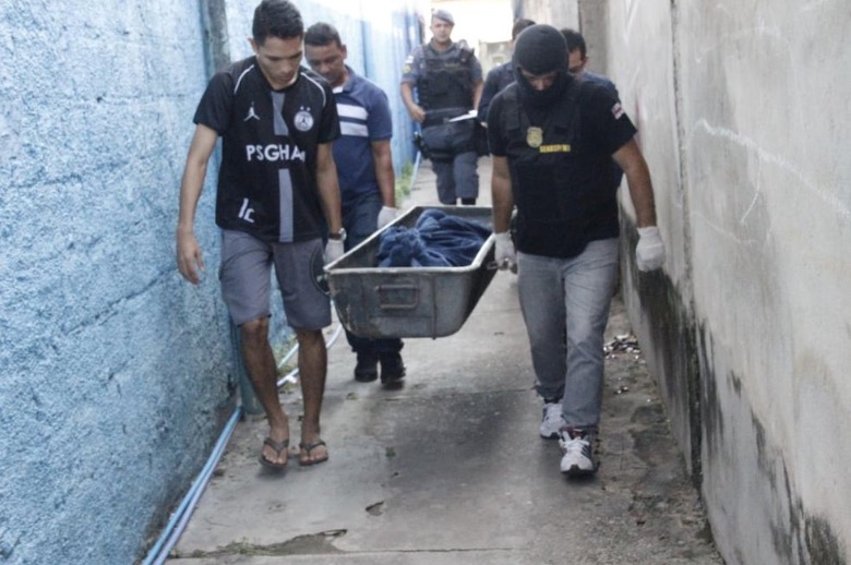 Adolescente encontrada morta na casa do tio em Manaus foi estuprada, diz polícia