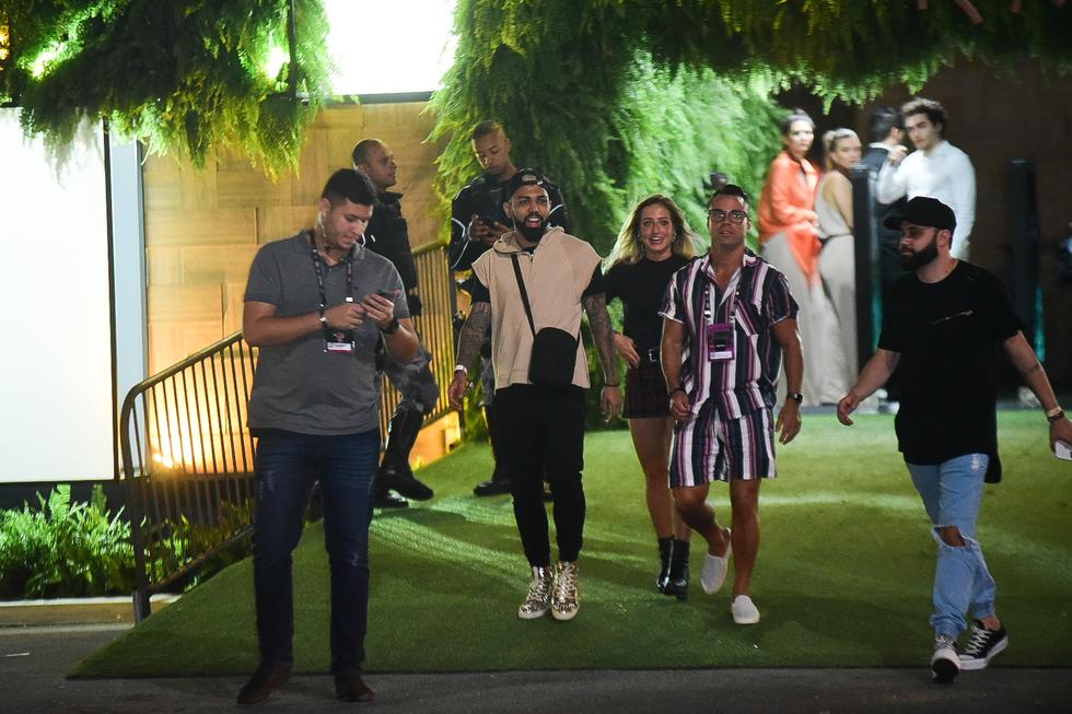 Após cliques juntos, Bruna Griphao esclarece boatos sobre affair com Gabigol