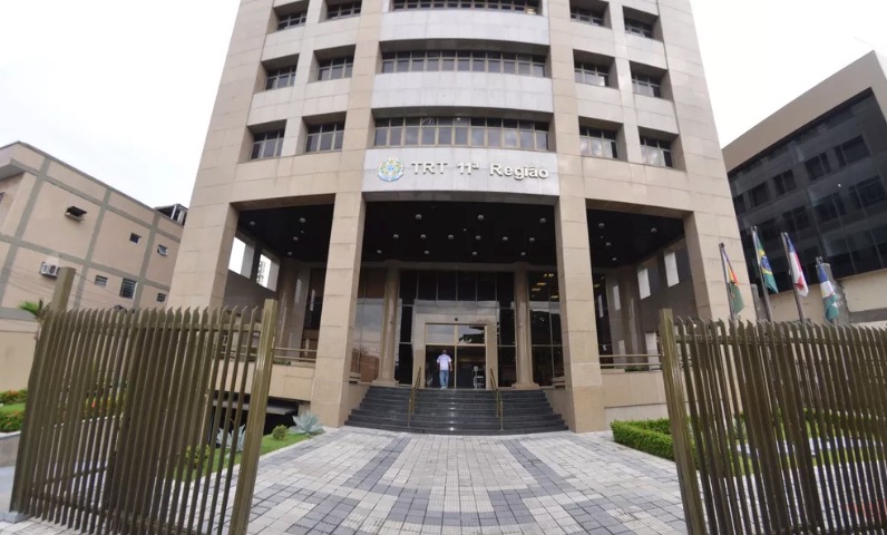 TRT11 realiza leilão de porto e lote de terras em Manaus 