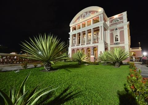 Cine Teatro Amazonas exibe documentários de artistas plásticos amazonenses nesta terça 