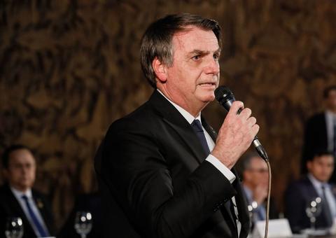 Bolsonaro diz que nova lei amplia acesso à internet para população