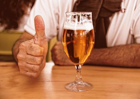 Cerveja tem mesmos benefícios para o coração que o vinho
