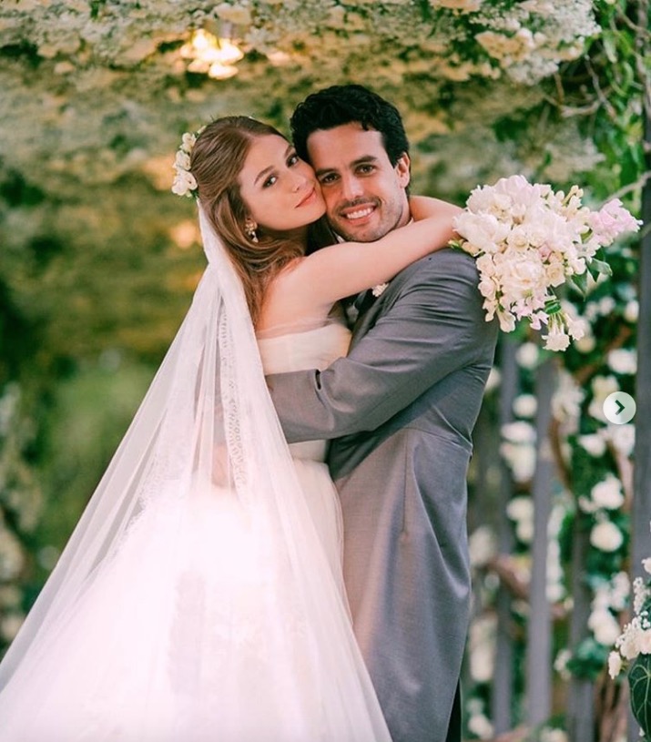 Marina Ruy Barbosa comemora 2 anos de casada e se declara para marido