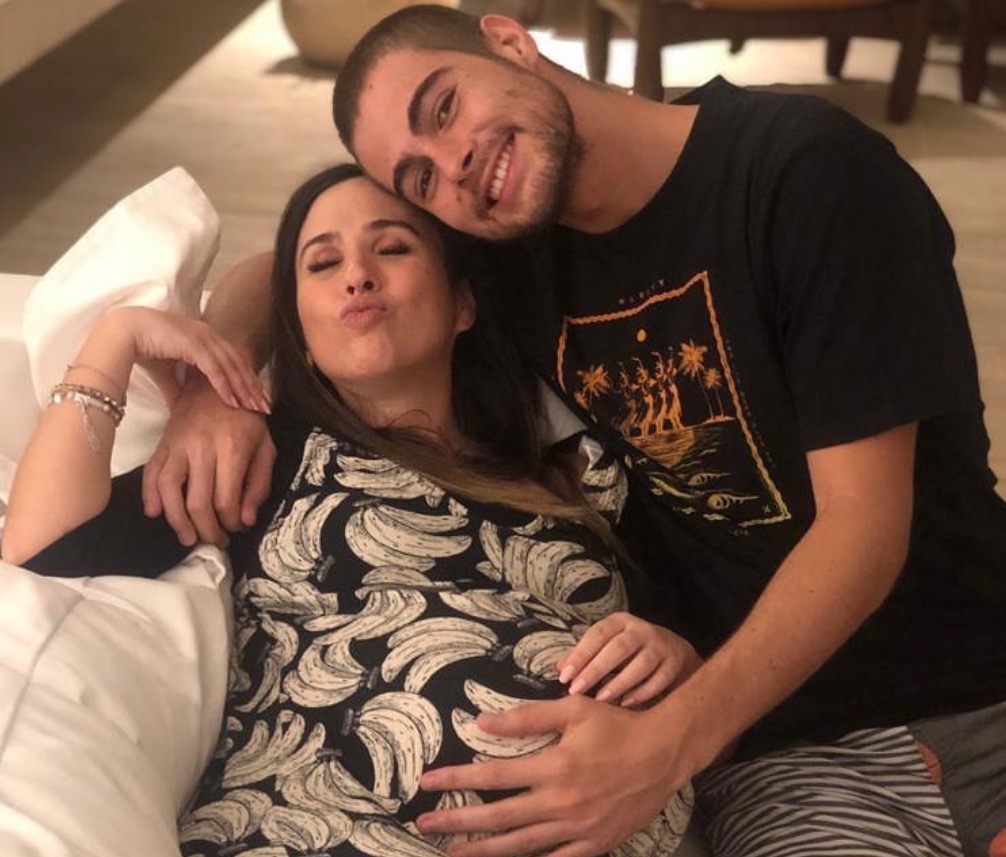 'Ainda não estou em trabalho de parto', esclarece Tatá Werneck