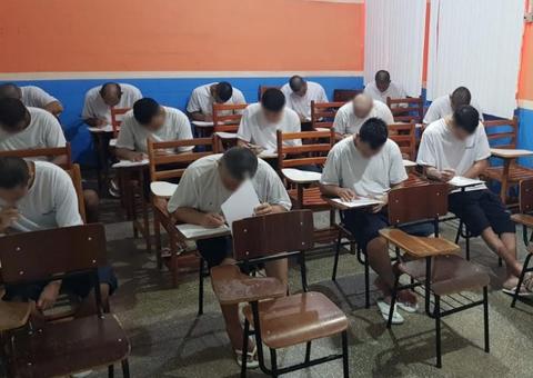 Detentos participam de prova do encceja no Amazonas