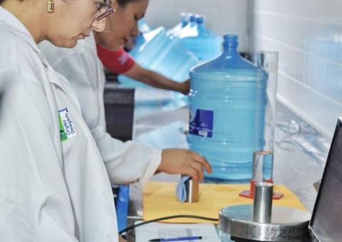 Empresa de água mineral é multada por irregularidade em Manaus
