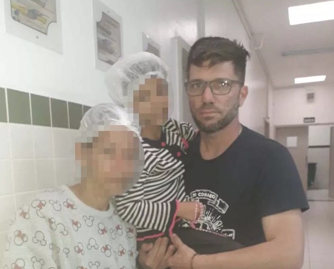 Menina tem cabeça comida por mais de 40 larvas de moscas