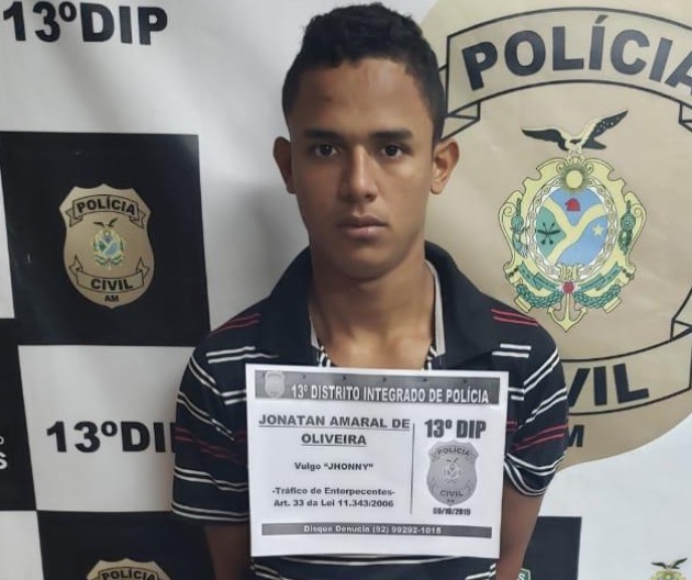 Jovem é preso pela 3º vez ao ser flagrado traficando em rua de Manaus