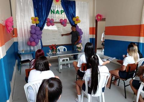 Detentos participam de curso de confeitaria em Manaus