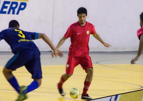 Dois meses após descobrir que ia ser pai, jogador de futsal morre atropelado por idoso 