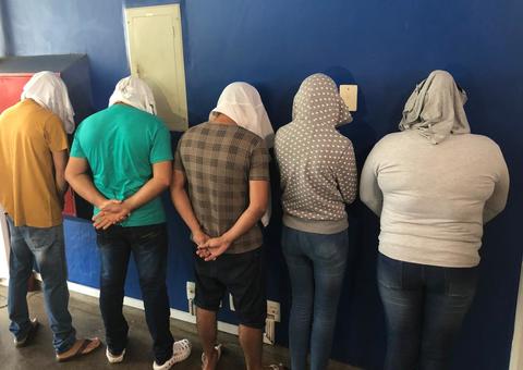 Grupo é preso suspeito de aplicar golpes com cartões clonados em faculdades de Manaus 