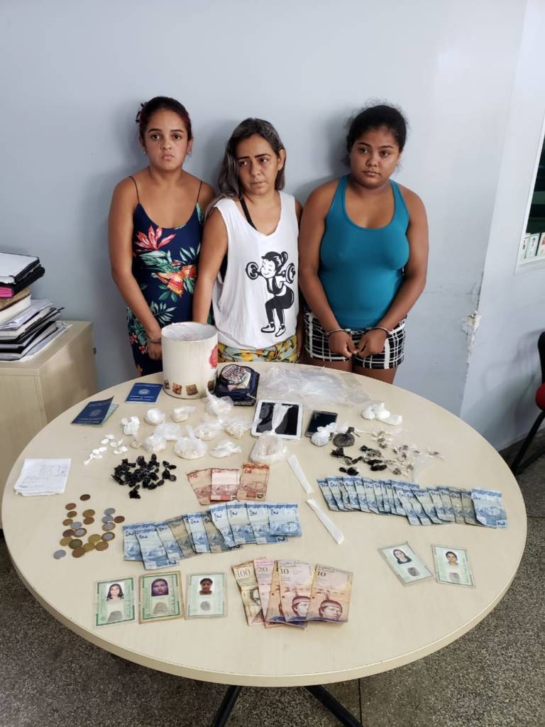 Em Manaus, três mulheres são presas com drogas em beco 