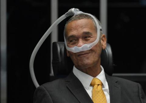 Após dez dias internado, general Villas Bôas recebe alta hospitalar