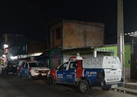 Homem é morto a tiros quando saía de beco na Zona Leste de Manaus