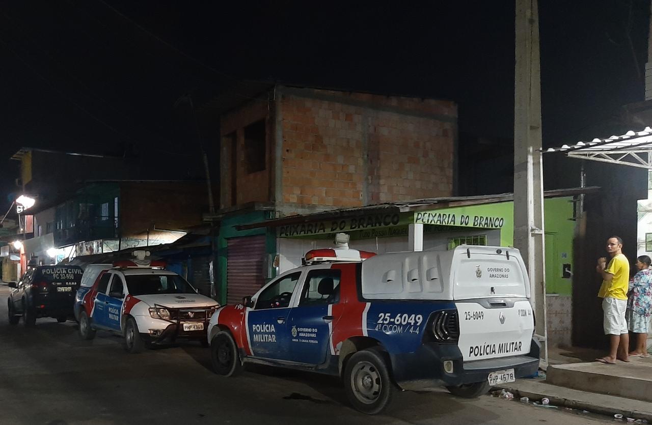 Homem é morto a tiros quando saía de beco na Zona Leste de Manaus