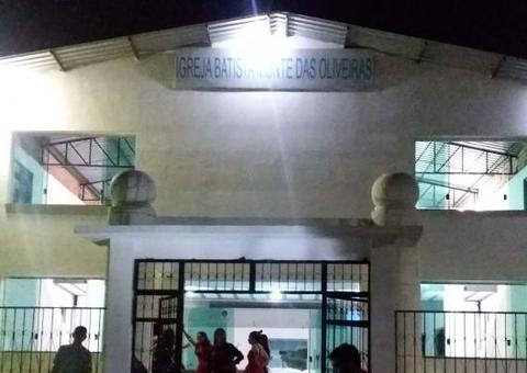 Inconformado com a separação, homem esfaqueia ex dentro de igreja no Amazonas