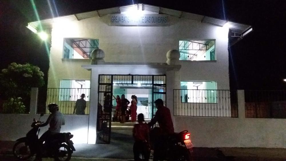 Inconformado com a separação, homem esfaqueia ex dentro de igreja no Amazonas