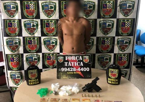 Homem fica nervoso com presença da polícia e é preso por tráfico em Manaus