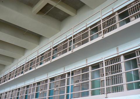 Tempo máximo de prisão pode aumentar para 40 anos 