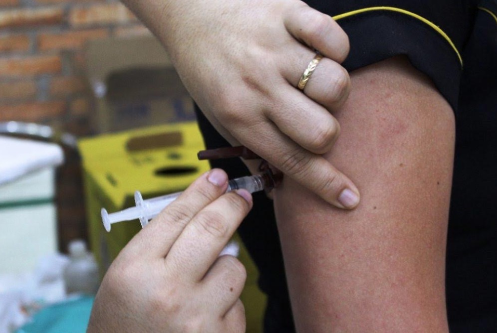 Ação oferece vacinação e testes rápidos de HIV, hepatites e sífilis gratuitos em Manaus