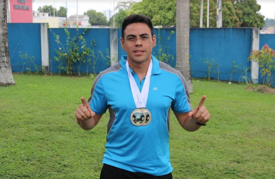 Alexandre Alfon conquista medalhas de ouro em Super Copa Brasil de Tênis de Mesa