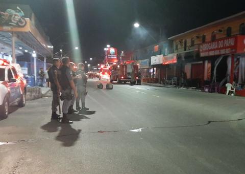 Em Manaus, incêndio em lanchonete deixa vítimas e perda total no imóvel