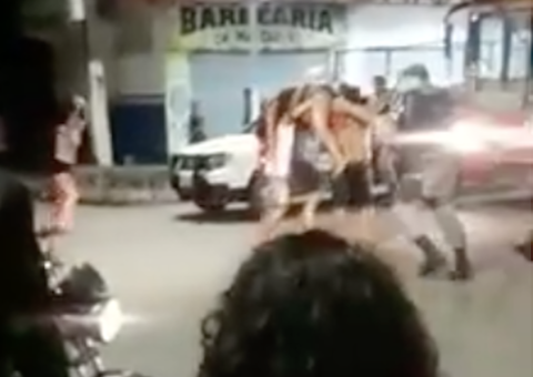 Vídeo: Veja momentos em que vítimas de lanchonete em chamas são socorridas em Manaus 