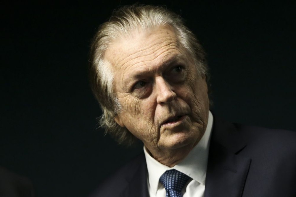 Luciano Bivar, presidente do partido de Bolsonaro é alvo de operação da PF