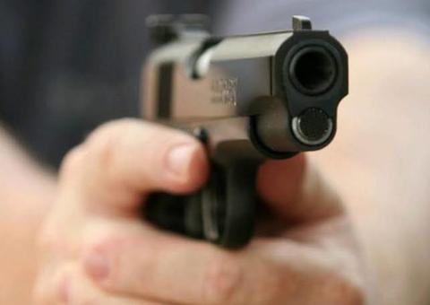 Trio morre ao trocar tiros com a polícia em conjunto de Manaus