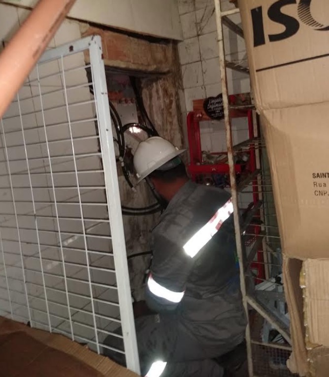 Empresário é preso suspeito de fazer gato de energia em comércio em Manaus