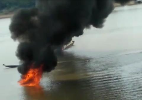 Vídeo: Balsa fica destruída após explosão no Amazonas