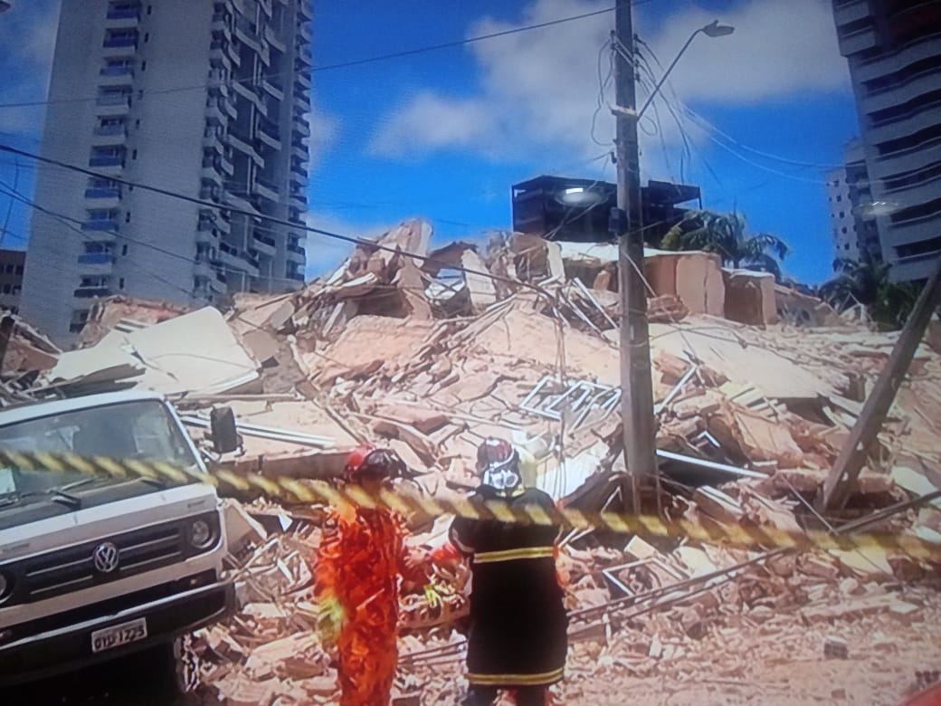 Corpo de Bombeiros confirma primeira morte em desabamento do Edifício Andrea