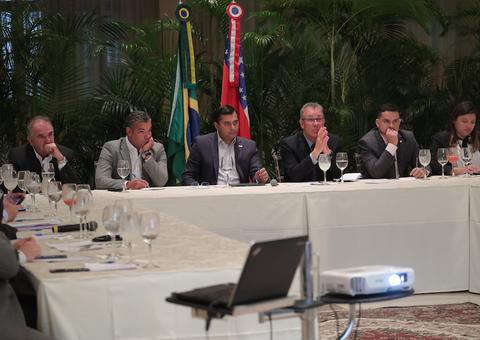 Começa exploração de gás no campo Azulão com presença de ministro