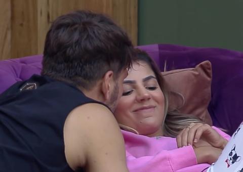 A Fazenda: Hariany cogita sexo com Lucas e pergunta se Record mostra cenas quentes