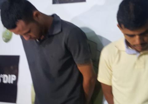 Dupla é presa com arma e drogas em Manaus 