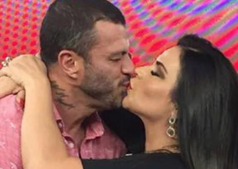 Bambam bloqueia Solange Gomes após beijo e comentário sobre sexo em reencontro 