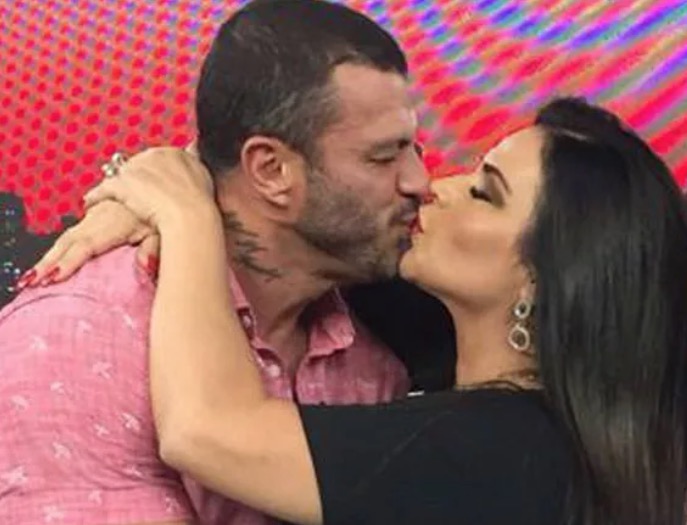 Bambam bloqueia Solange Gomes após beijo e comentário sobre sexo em reencontro 