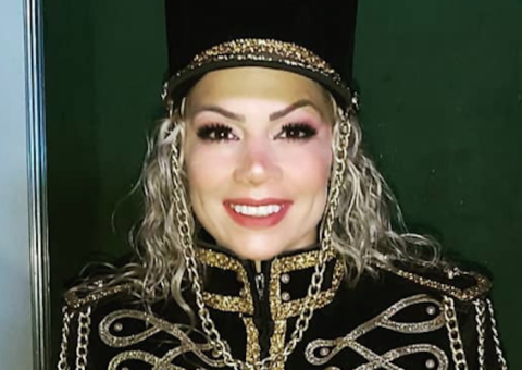 Catia Paganote revela que atende fetiche para se vestir de paquita no sexo 