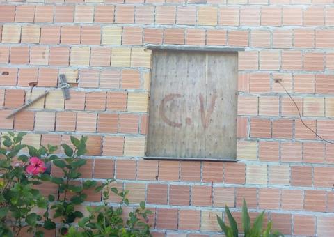 Mãe e filho estão entre os decapitados e testemunha teve casa marcada com sangue em Manaus