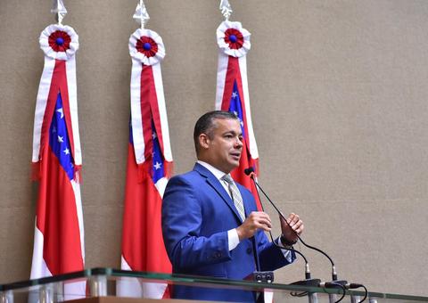 Josué Neto recebe terceirizados da Saúde e media soluções para salários atrasados