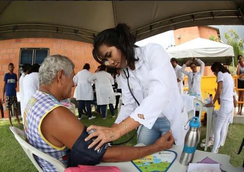 Mais de 200 moradores são atendidos em ação de cidadania em Manaus