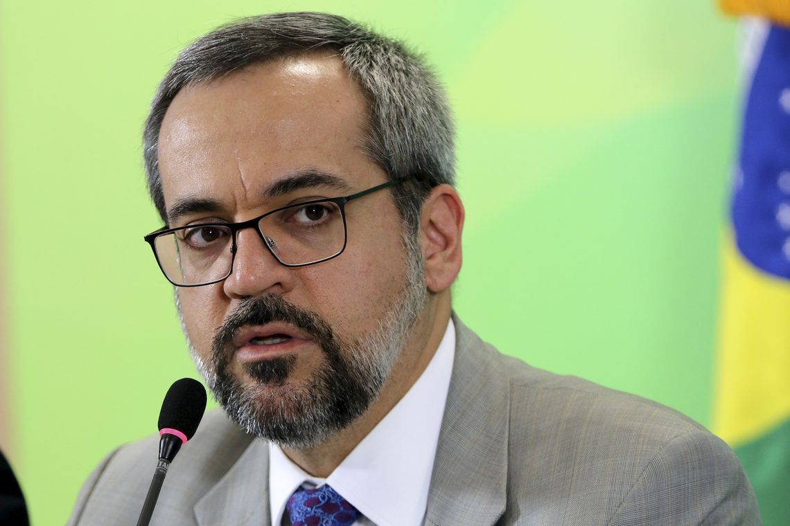 Governo libera orçamento de universidades federais