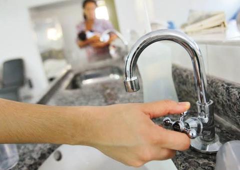 Há 3 dias sem água, moradores de conjunto em Manaus passam sufoco 