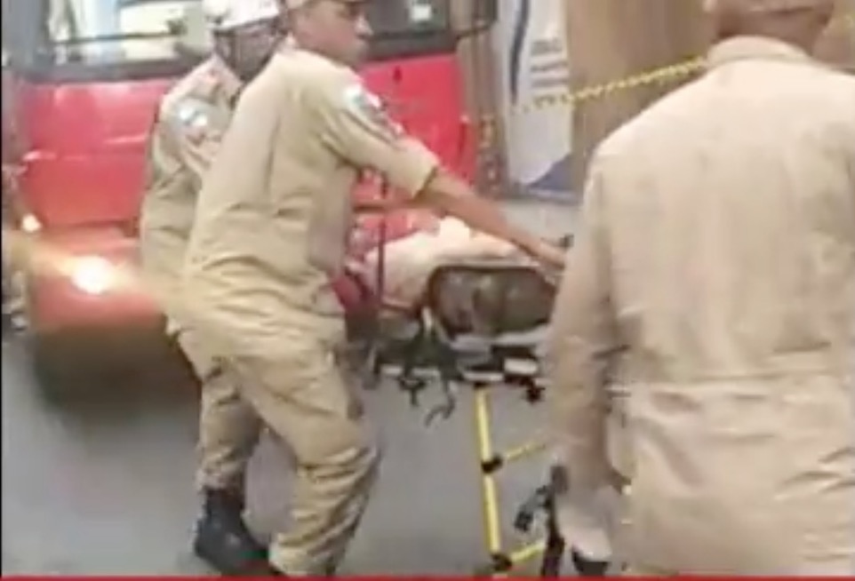 Três bombeiros morrem durante combate a incêndio no Rio de Janeiro